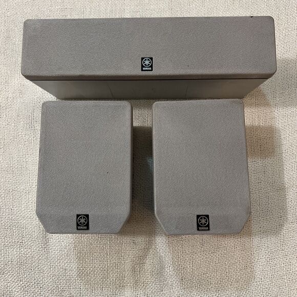 Yamaha NX-C270 Center Channel & 2 NX-E270 Book Shelf Speakers - 6 Ohms - Picture 1 of 9